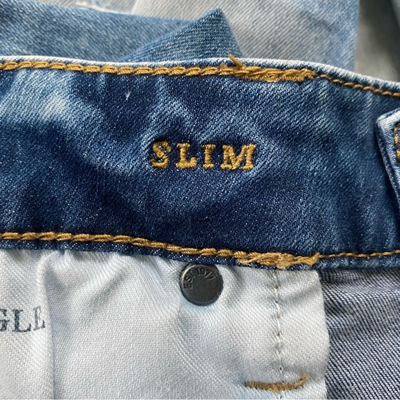 AEO Distressed Jeans - Picture 6 of 7